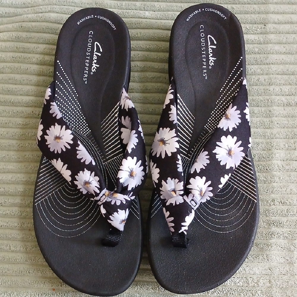 Clarks Black and White Arla Glison Flip Flops